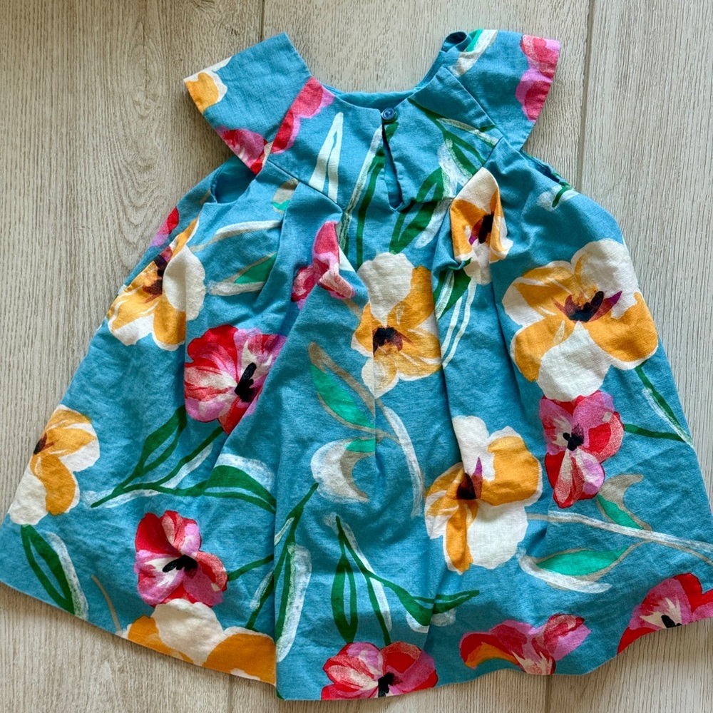 TWO OUTFIT BUNDLE Tea Collection Girls 2T Bundle 🌸💜 2 Dresses